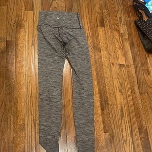 Lululemon leggings size 4 28’